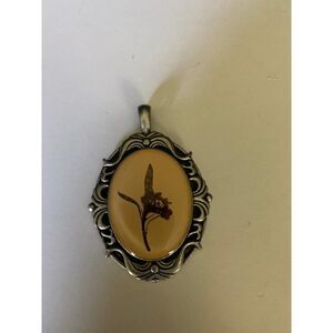 Dried Flower Necklace Pendant Jewelry Amulet Steampunk Silver Tone.  E28